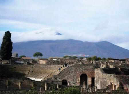 Students Win $700,000 for AI Breakthrough in Decoding Ancient Scrolls